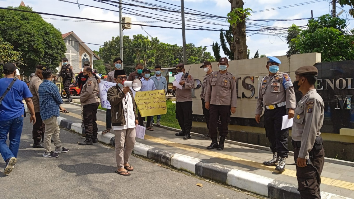 Massa Alamp serta DPP Lipan Geruduk Kantor Polda dan Gubernur Sumut, Desak Cabut Izin 4 Perusahaan