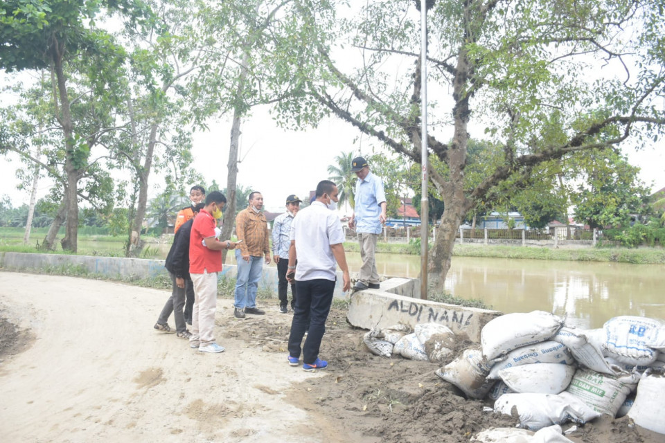 Kepala Balai Wilayah Sungai dan Walikota Tebingtinggi Meninjau Lokasi Banjir