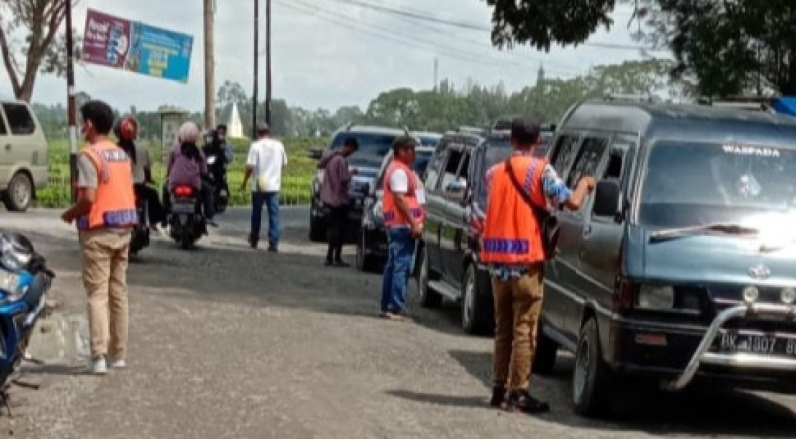 7 Pelaku Pungli di Kebun Teh Ditangkap, Identitas Rahasia, Kapolsek AKP Eli Nababan, \"Sudah Diserahkan ke Polres Simalungun\", Benarkah????