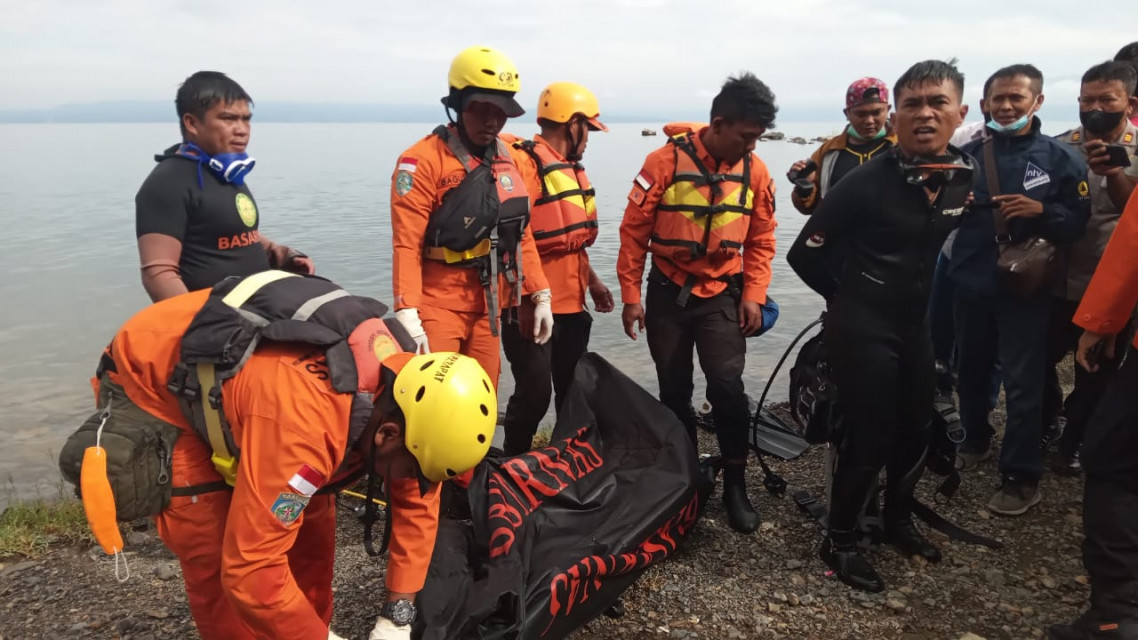 Korban Tenggelam di Danau Toba Ditemukan Dikedalaman 30 Meter