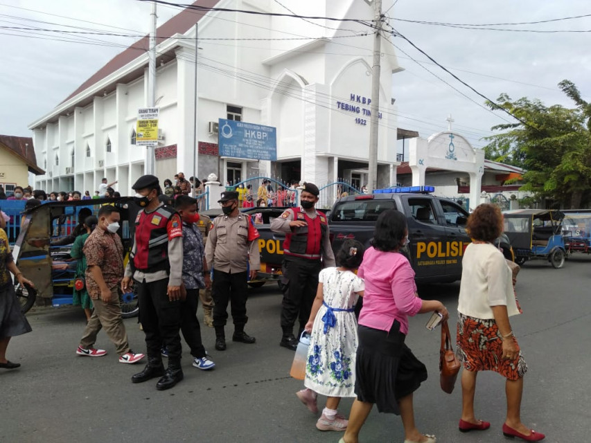 Polres Tebingtinggi Lakukan Patroli di Sejumlah Gereja