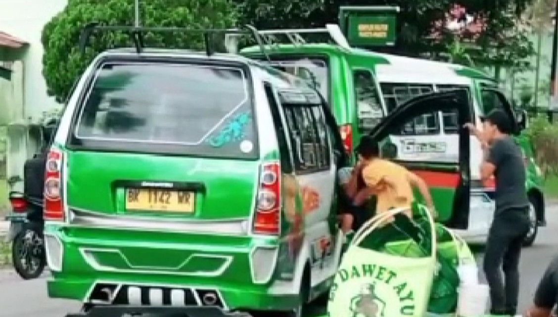 2 Pengeroyok Supir Angkot Rambung Merah Bebas Berkeliaran, Keluarga Resah