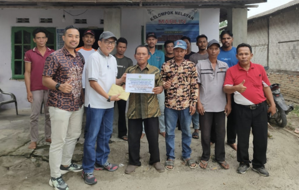 Kelompok Nelayan  Marlin Mendapat Bantuan Uang Tunai 25 Juta dari PTPN IV Unit Adonlina