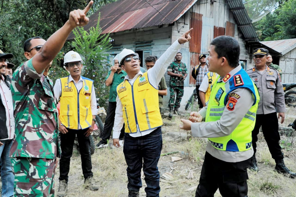 Kebakaran Hutan di Haranggaol, Bupati RHS Ajak Masyarakat Menjaga Hutan