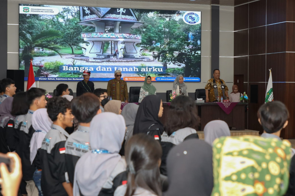 dr Susanti Terima Kunjungan 42 Mahasiswa PMM dari Seluruh Indonesia