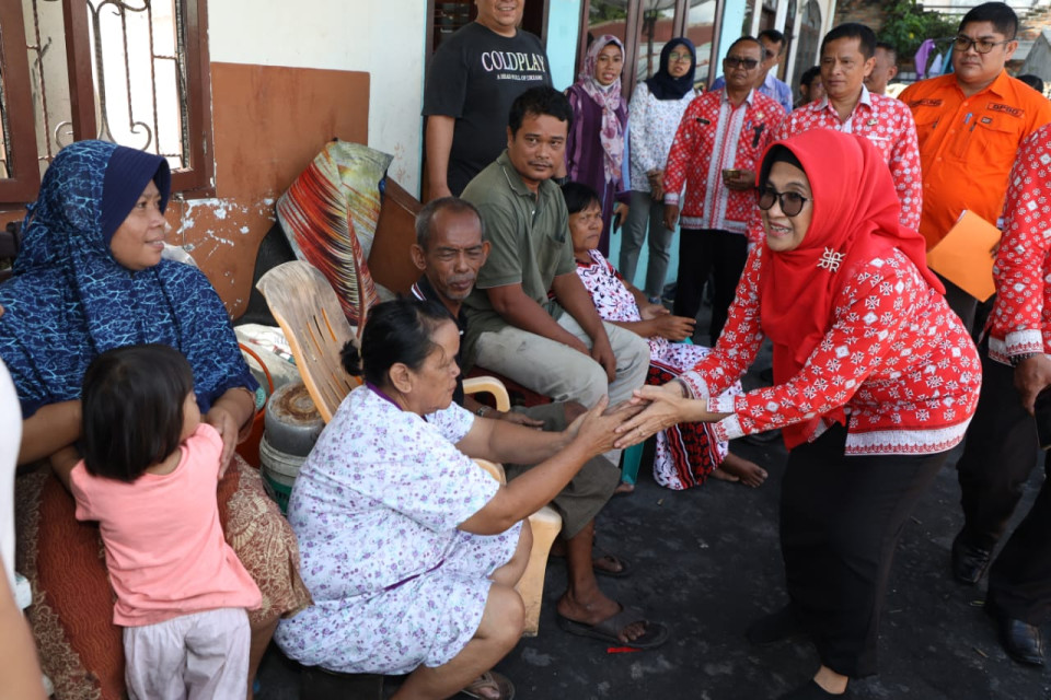 Wali Kota Siantar kunjungi Keluarga Korban Kebakaran Rumah di Jalan Bola Kaki