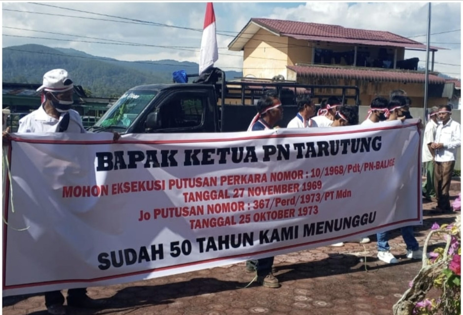 50 Tahun Putusan PT Medan Tidak Dieksekusi, Warga Siborong-Borong Unjuk Rasa Desak PN Tarutung