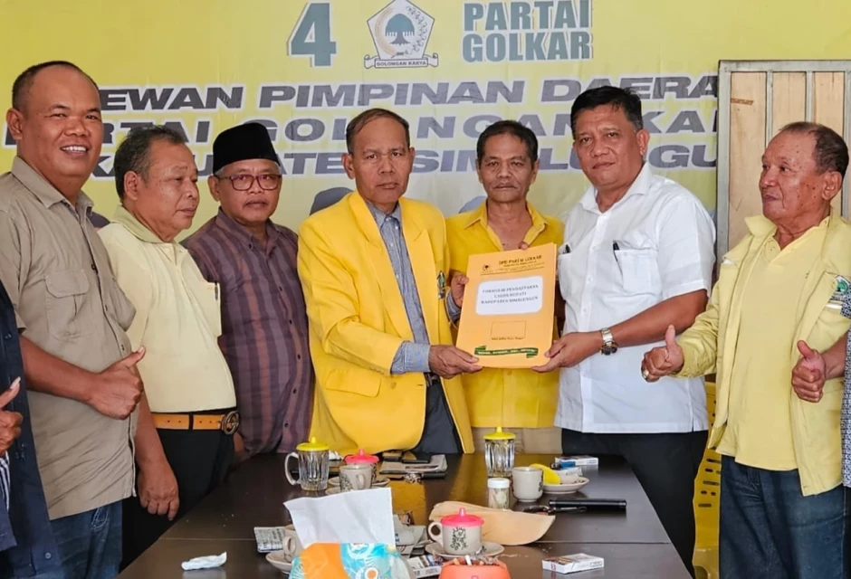 Maju Lagi di Pilkada 2024, Tim Radiapoh Sinaga Ambil Formulir Pendaftaran ke DPD Golkar