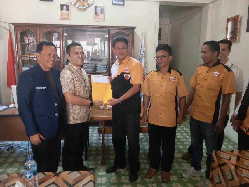 Cabup Taput Daud Hutauruk Mendaftar ke Partai Hanura dan PKB