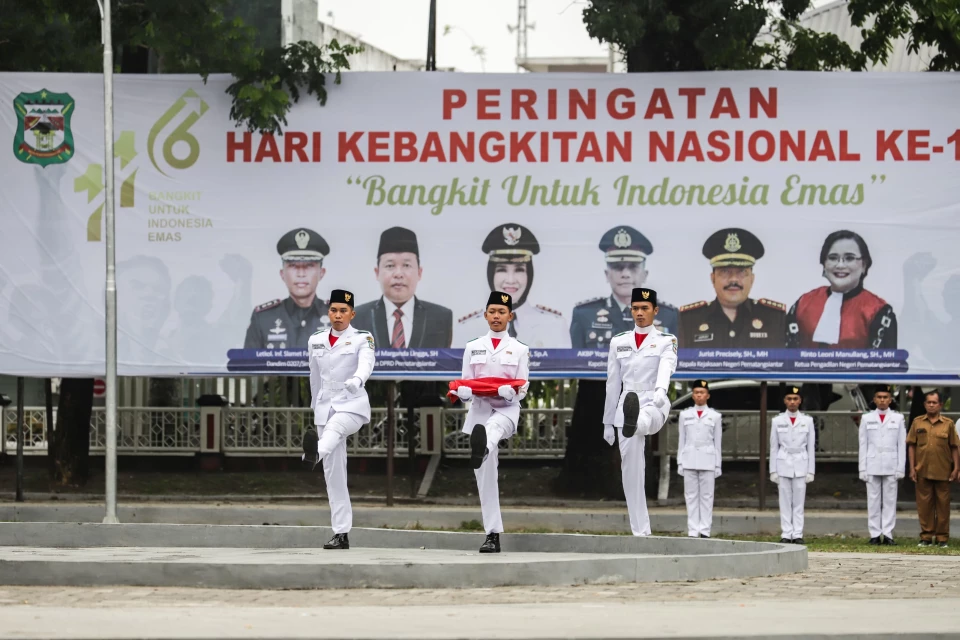 Jajaran Pemko Pematangsiantar Menghadiri Upacara Harkitnas