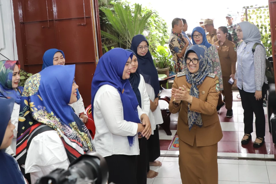 dr Susanti Menghadiri Penutupan Pelatihan Salon