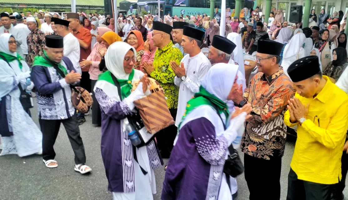 Pemkab Simalungun Berangkat Jamaah Calhaj Tahun 2024 Ke Tanah Suci Makkah