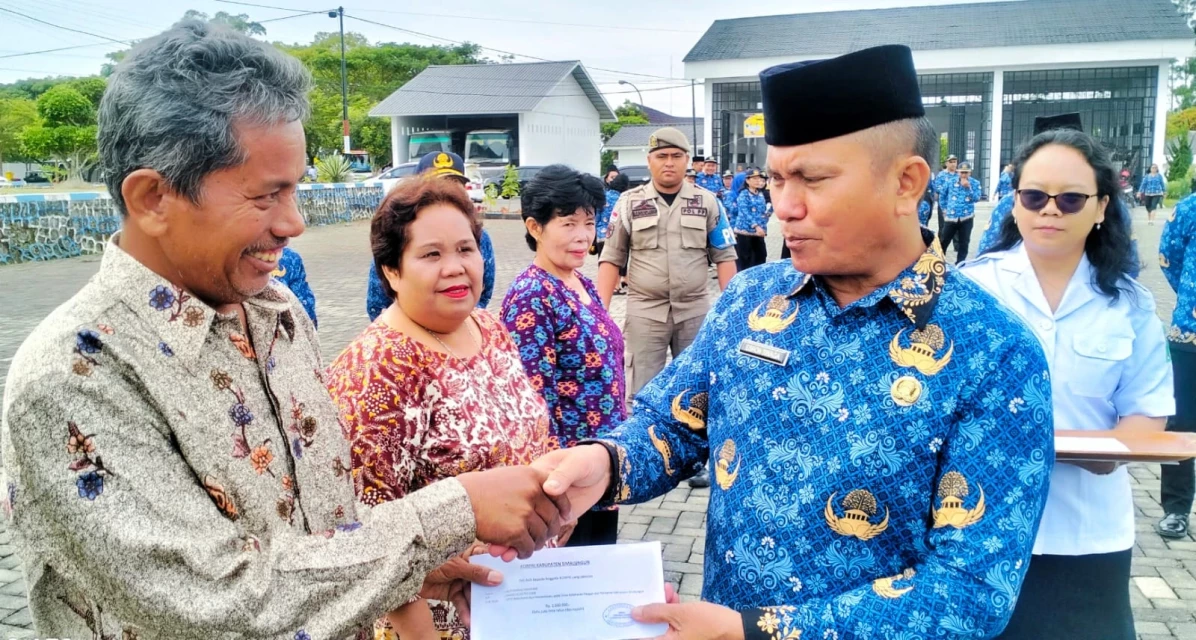 Upacara HKN di Simalungun Dirangkai Dengan Bulan Sadar Pajak dan Pemberian Tali Asih Kepada ASN Pensiun