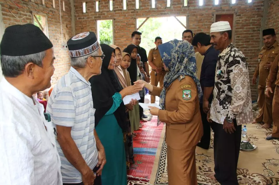 Wali Kota Pematangsiantar Santunan Kepada 40 Kaum Dhuafa dan Anak Yatim