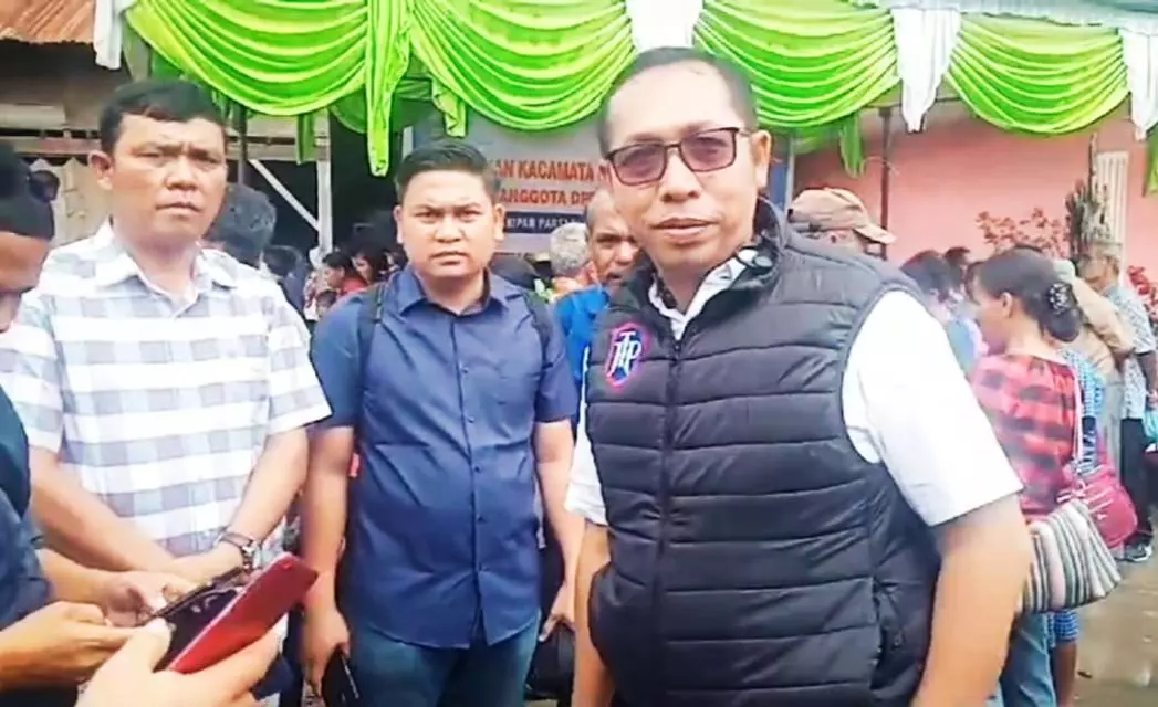 Peduli Lansia JTP Bagikan Susu Kacamata dan Pengobatan Gratis di Garoga