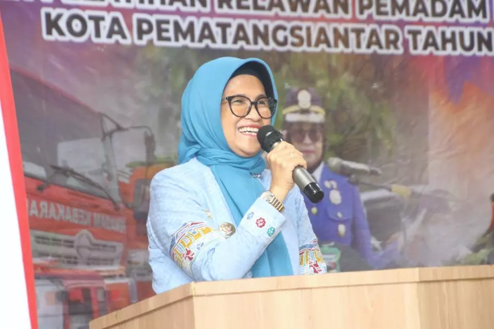 dr Susanti Bangga dengan Dinas Pemadam Kebakaran Kota Pematangsiantar